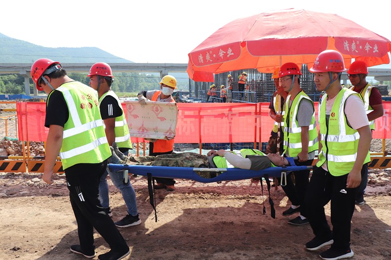 25、中暑人員送往醫(yī)院搶救，演練活動(dòng)結(jié)束_副本