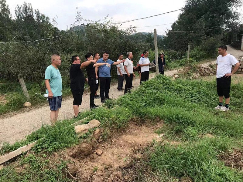 臨臨高速六標西里拆遷協(xié)調(diào)小組地上附屬物拆遷工作圓滿完成