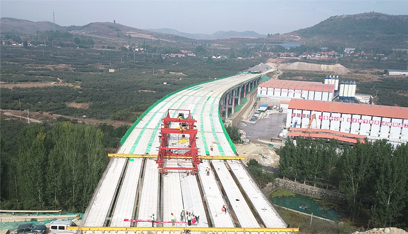 尋找最美公路人：學(xué)練結(jié)合、恪盡職守的青年公路人李軒