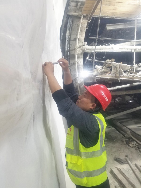 尋找最美公路人：樸實無華、沖勁十足的代衛(wèi)