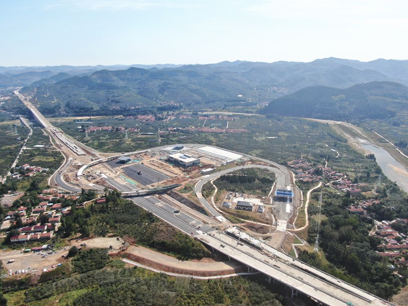 2、沂源南互通初具規(guī)模_副本