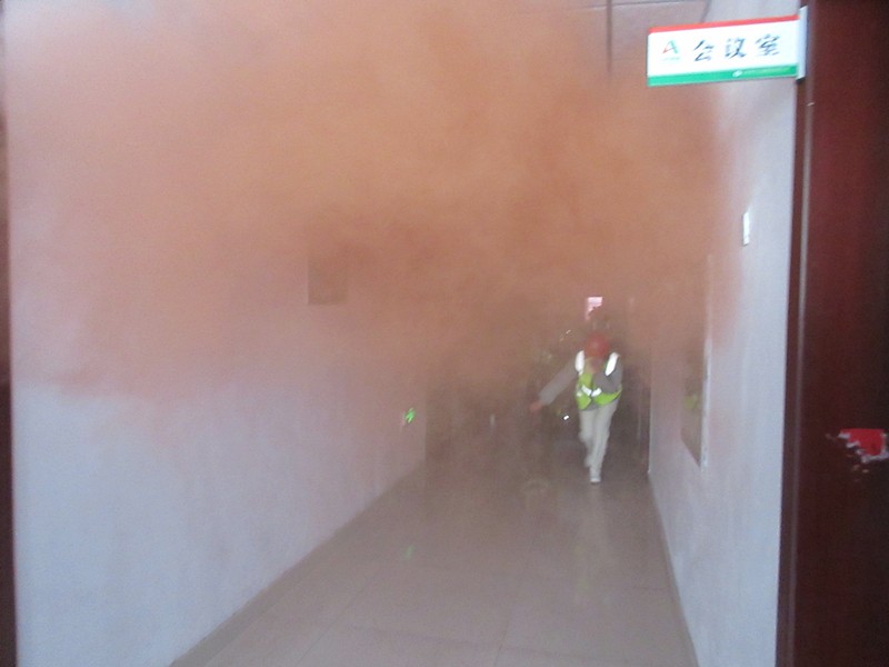 發(fā)生火災后，紀健組織人員、有序正確逃生_副本