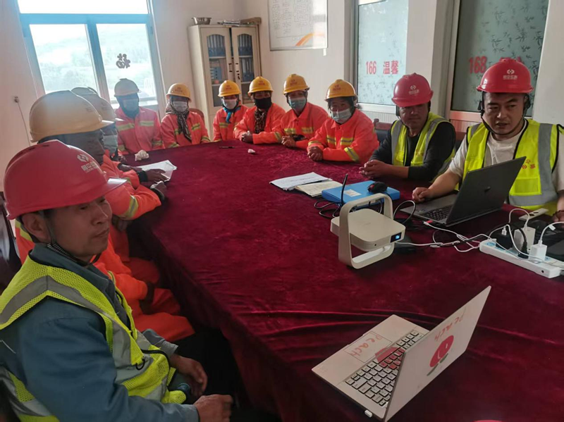 【一提三?！縎232張魯線博山區(qū)王家莊至沂源縣草埠段修復(fù)養(yǎng)護(hù)工程組織新員工安全培訓(xùn)