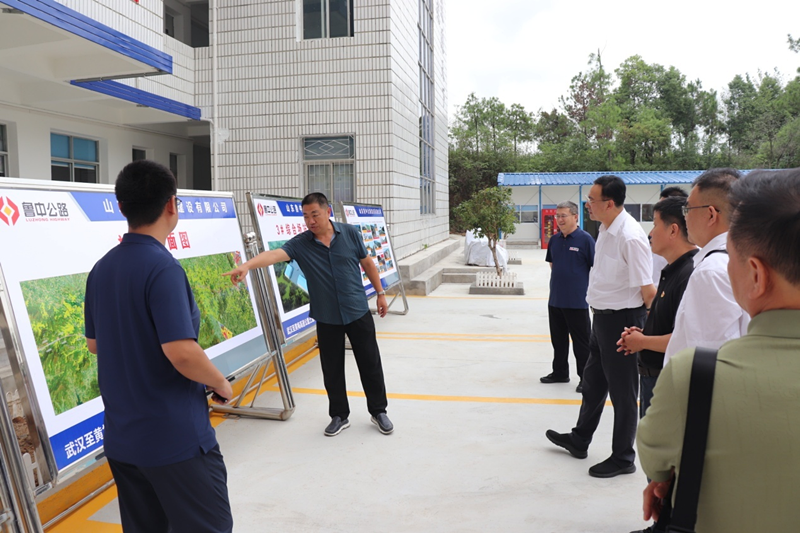 淄博市政府、市交通運(yùn)輸局蒞臨魯中公路湖北項(xiàng)目視察指導(dǎo)工作