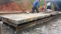 后張法預(yù)制梁板組合鋼構(gòu)臺(tái)座