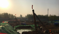 迎難而上的人民路孝婦河橋