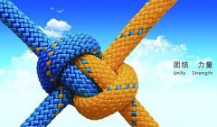 相信相愛的一家人