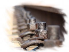 再接再厲，做財(cái)務(wù)部的的螺絲釘