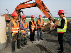 十月，我們一起奮戰(zhàn)