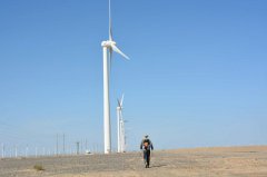 雙手負(fù)重，聞思修行