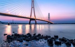 世間所有的相遇，都是久別重逢