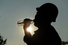 工地的青春只流汗不流淚