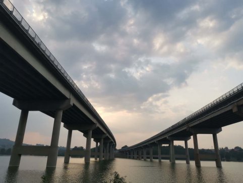 不斷挑戰(zhàn)、突破自我