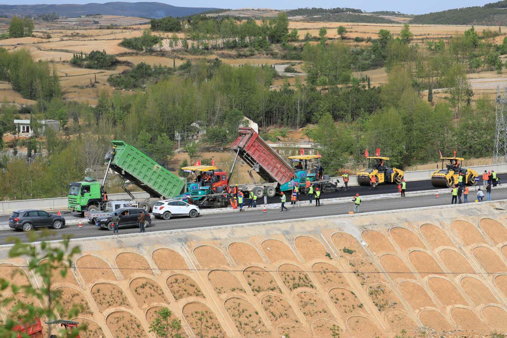 筑路人的五一勞動(dòng)節(jié)